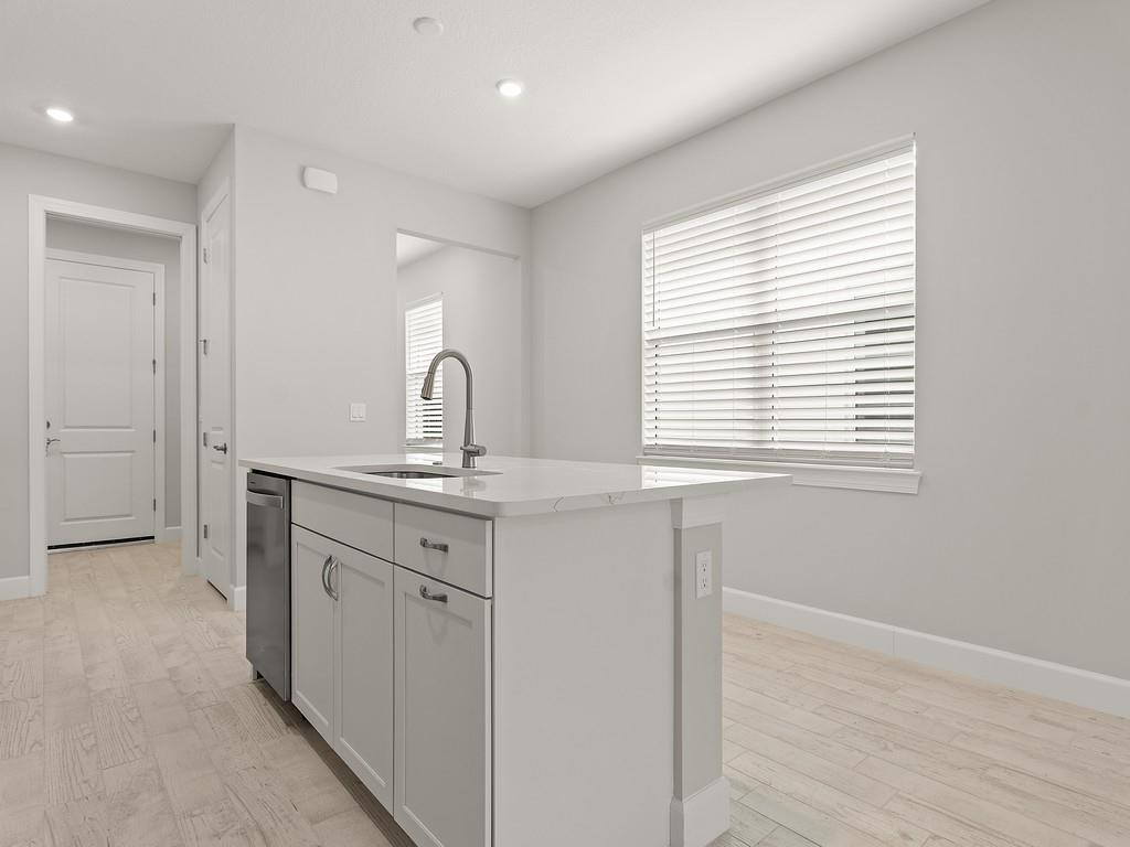 HARBOR ISLE PHASE 1 - Residential Lease