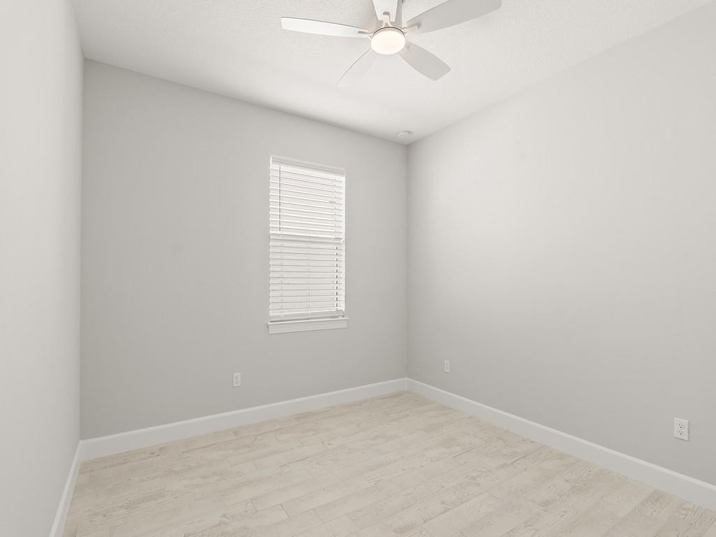 HARBOR ISLE PHASE 1 - Residential Lease