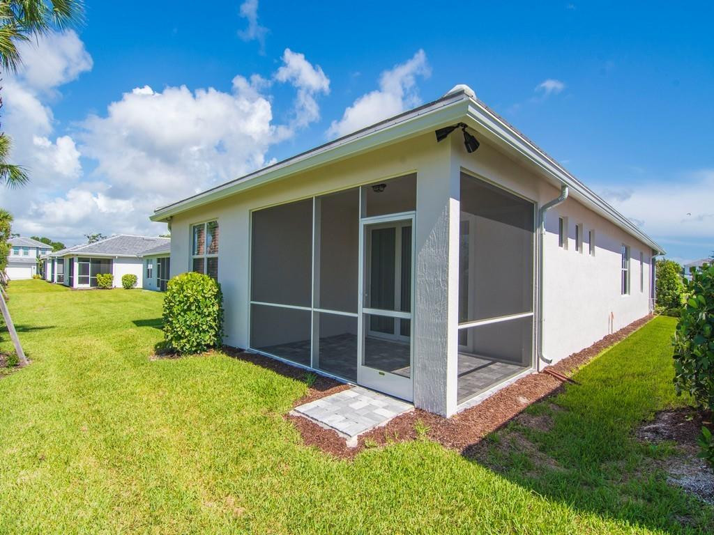 HARBOR ISLE PHASE 1 - Residential Lease