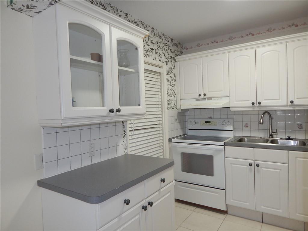 LE COTILLION CO-OP - Residential