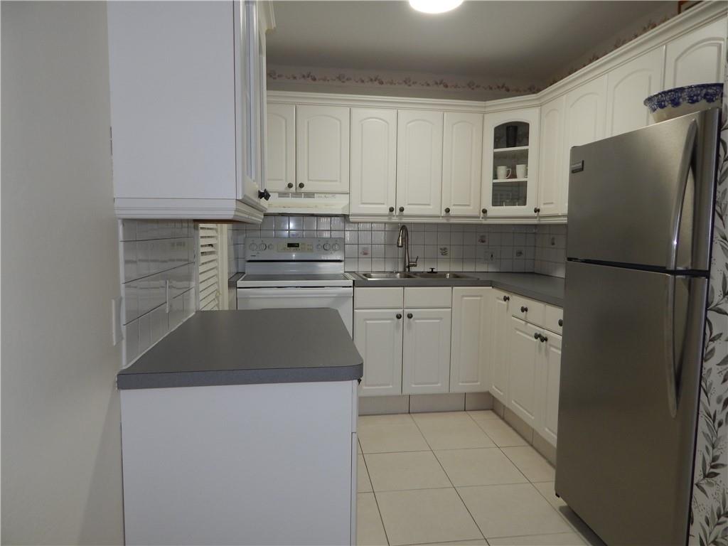 LE COTILLION CO-OP - Residential