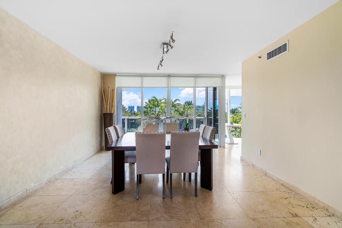 OCEAN THREE - Residential