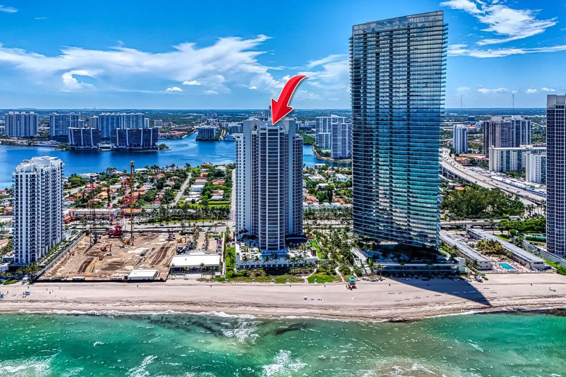 OCEAN THREE - Residential