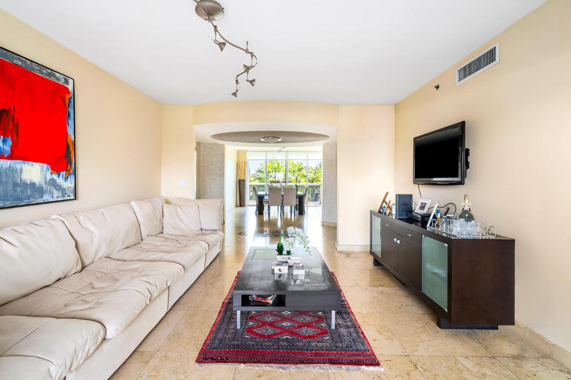 OCEAN THREE - Residential