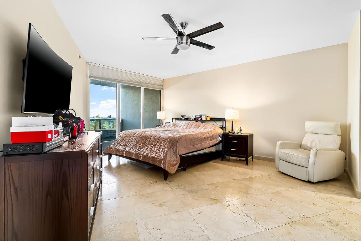 OCEAN THREE - Residential
