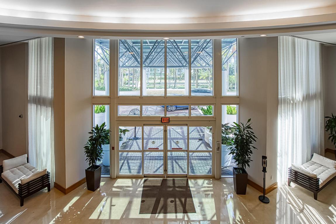 OCEAN THREE - Residential