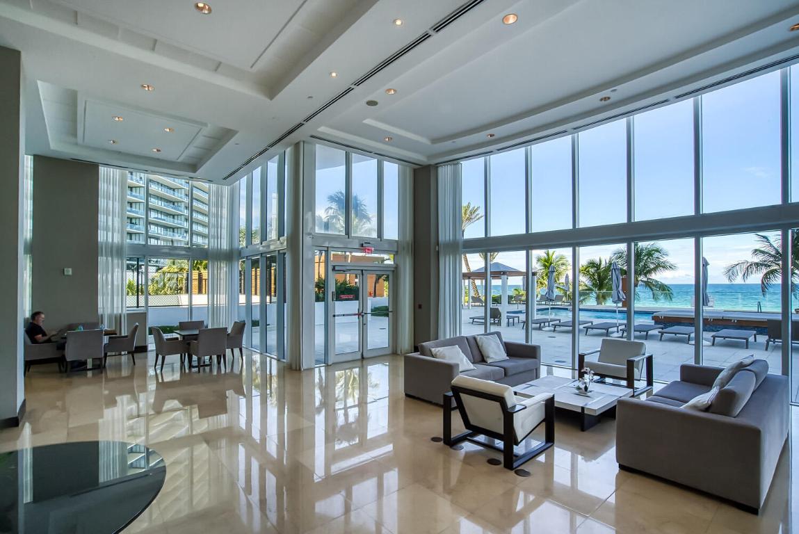 OCEAN THREE - Residential