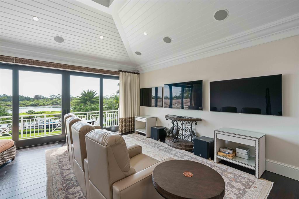 Admirals Cove - Residential