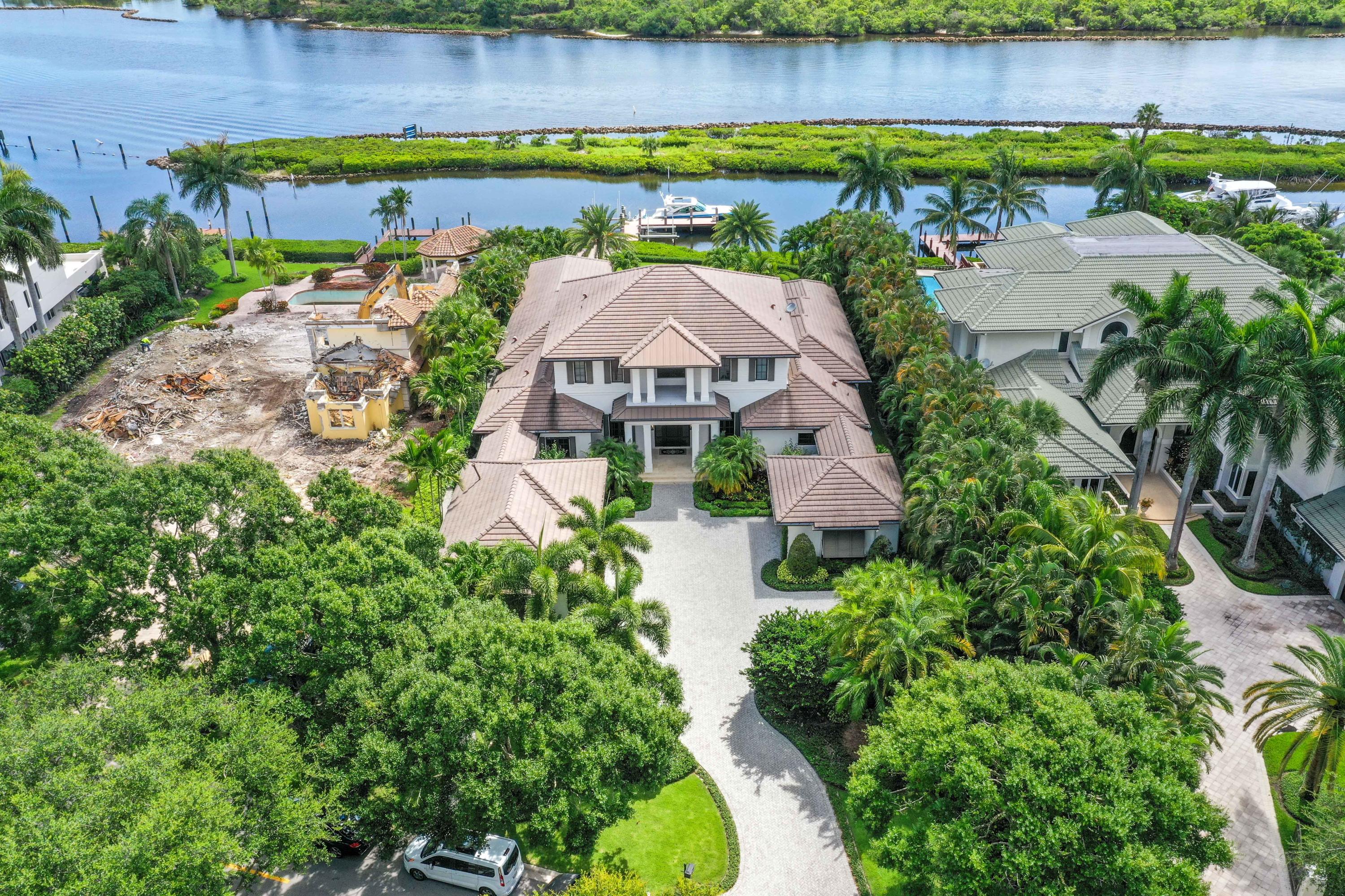 Admirals Cove - Residential