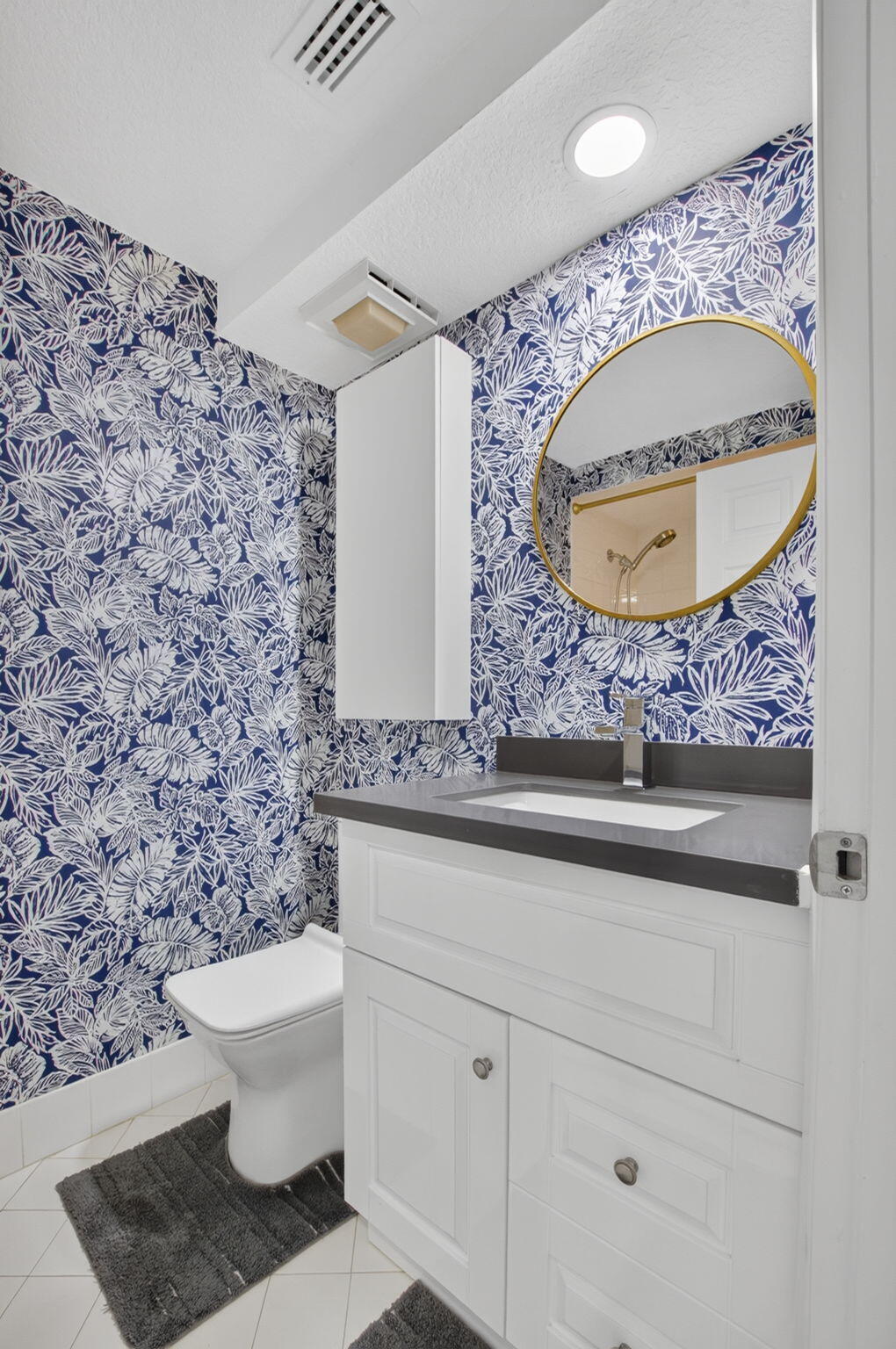 EASTBROOKE COACH HOMES CONDO - Residential