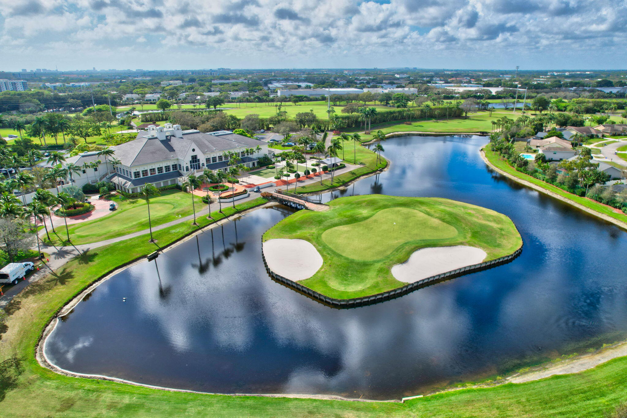 EASTBROOKE COACH HOMES CONDO - Residential