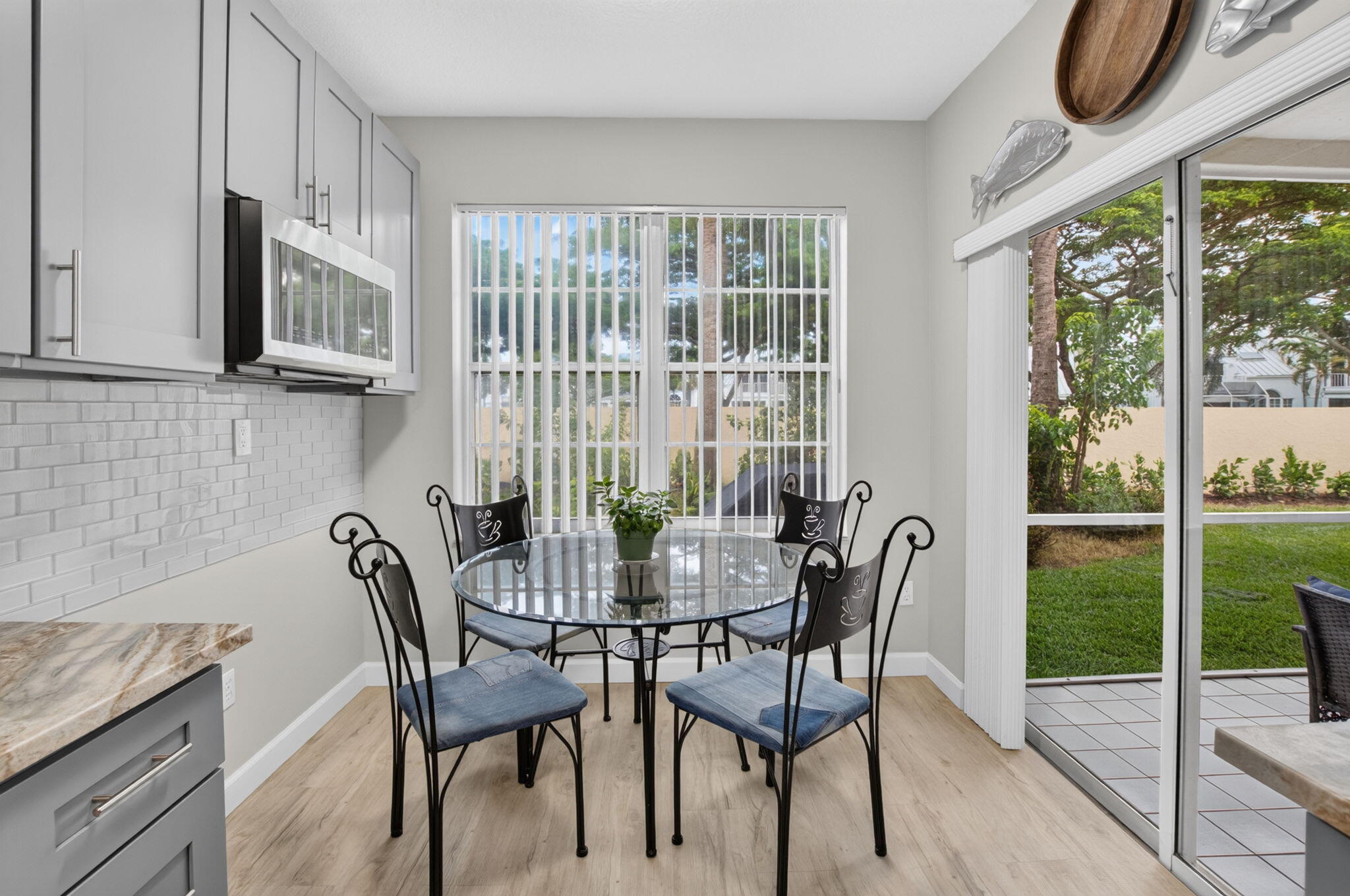 EASTBROOKE COACH HOMES CONDO - Residential
