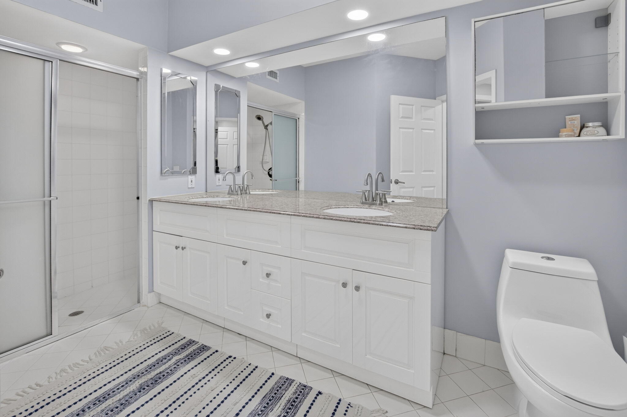 EASTBROOKE COACH HOMES CONDO - Residential