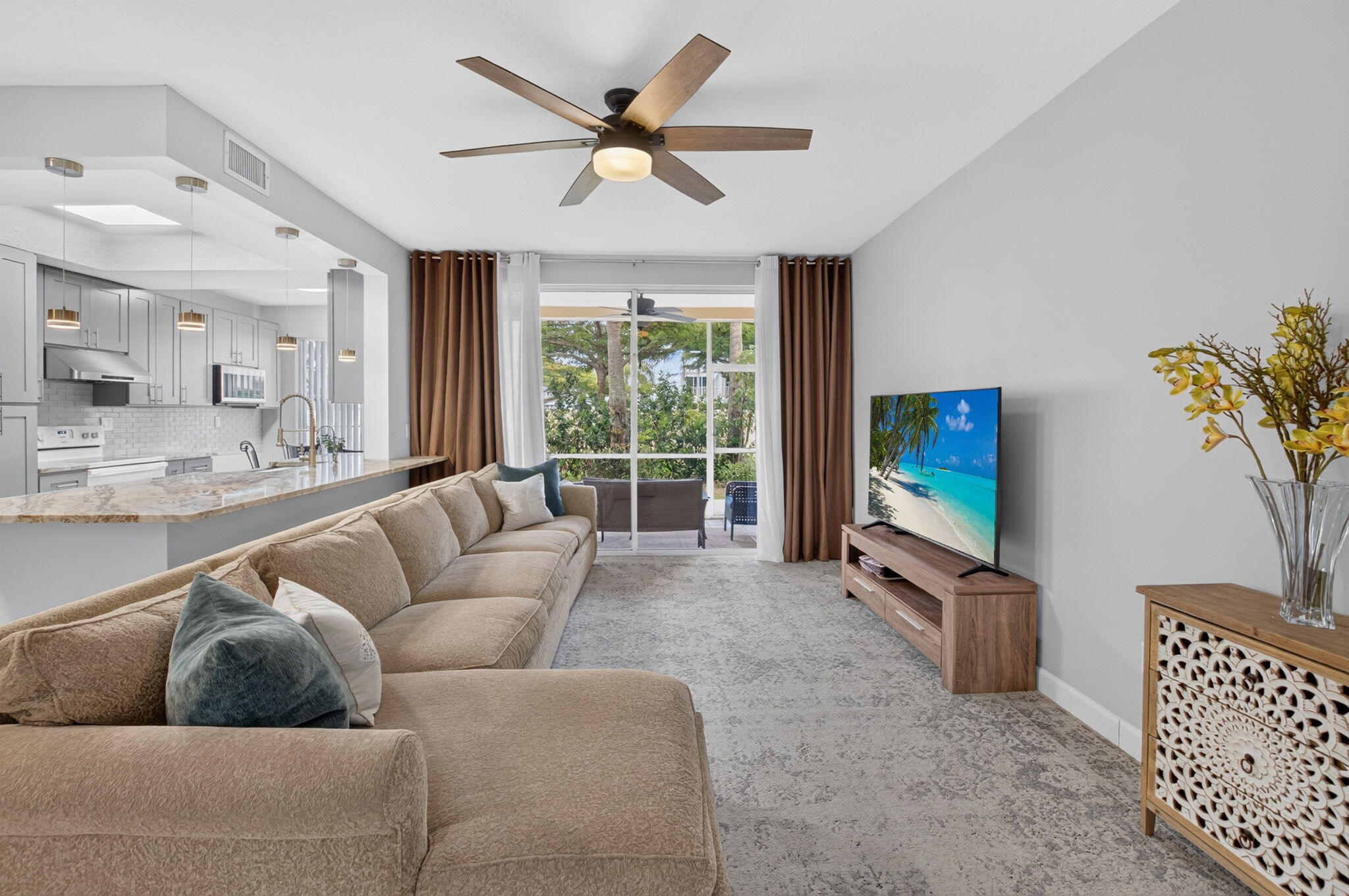 EASTBROOKE COACH HOMES CONDO - Residential