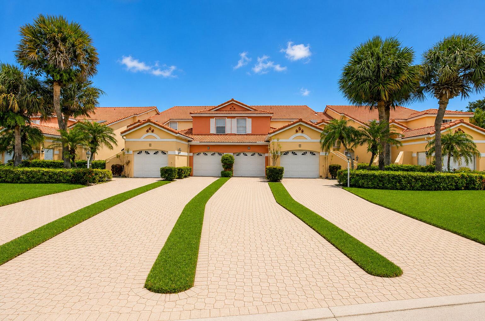 EASTBROOKE COACH HOMES CONDO - Residential