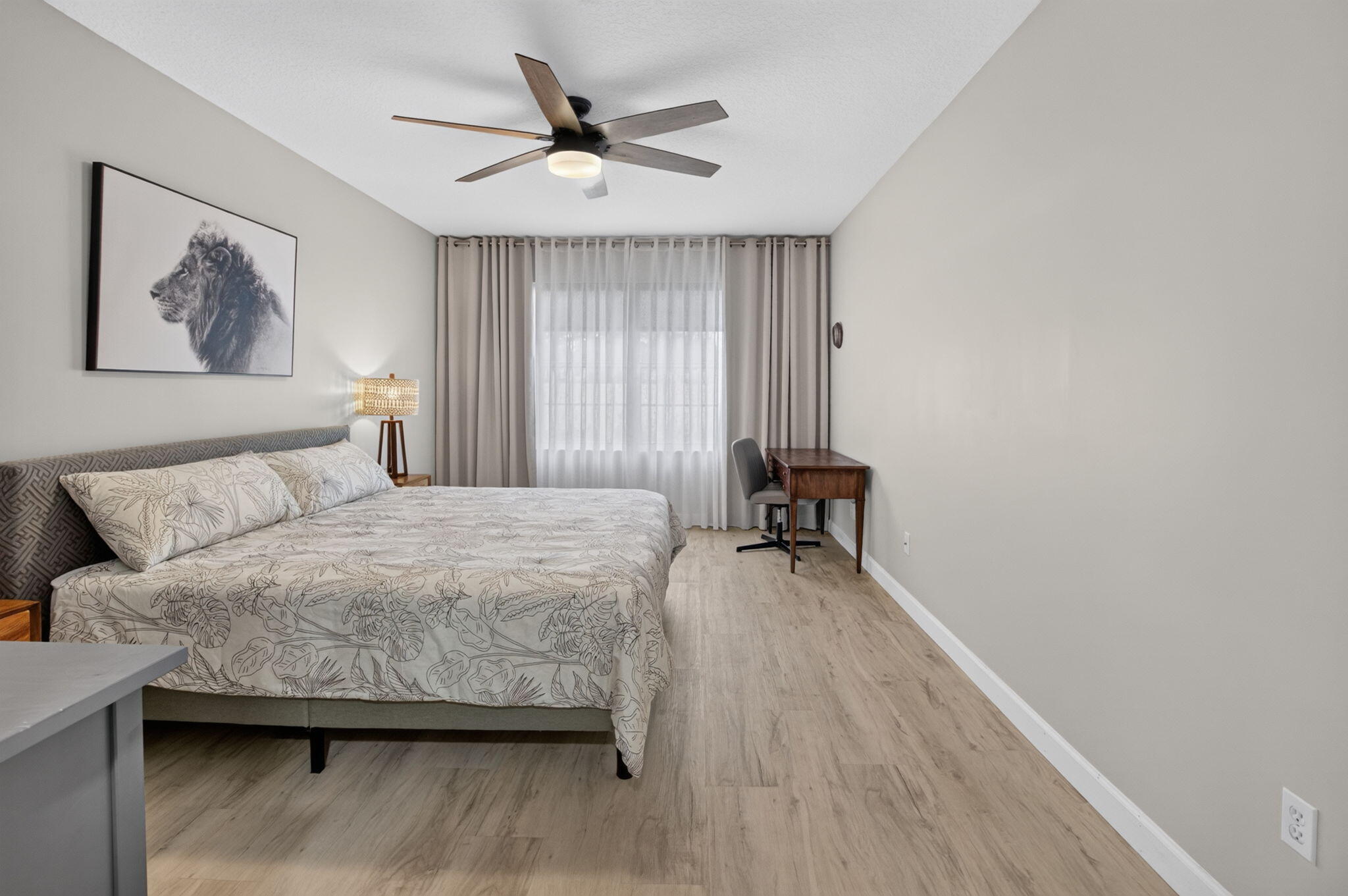 EASTBROOKE COACH HOMES CONDO - Residential