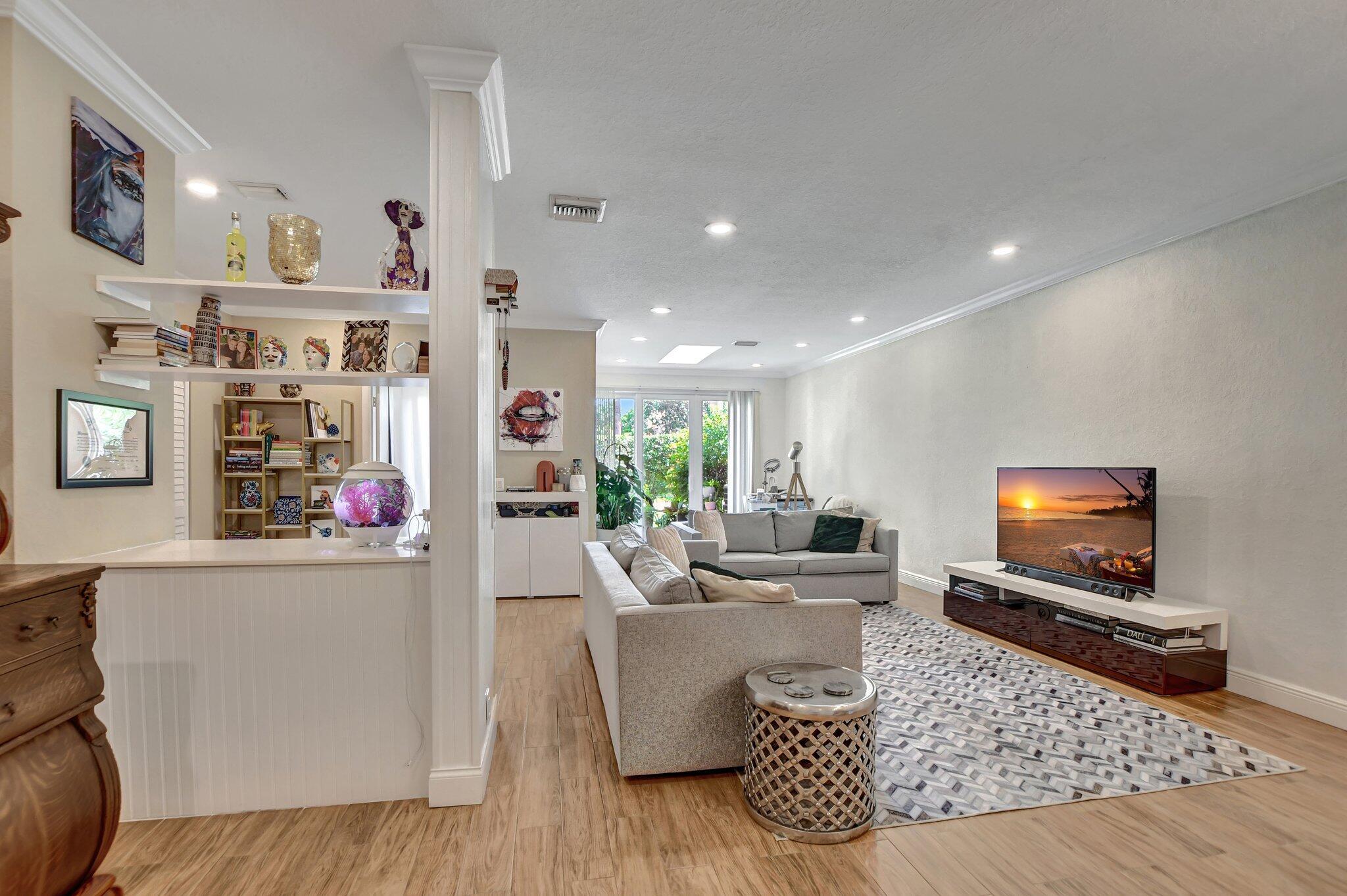 PLUM AT BOCA POINTE CONDOS ONE THRU 15 FILED IN OR - Residential