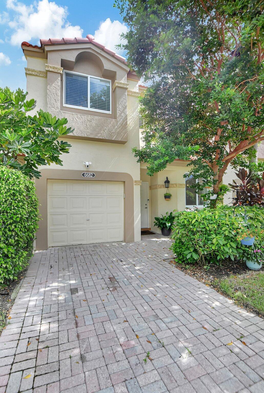 PLUM AT BOCA POINTE CONDOS ONE THRU 15 FILED IN OR - Residential