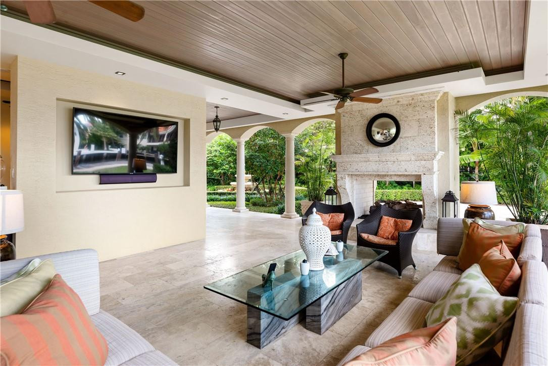 Las Olas Isles - Residential