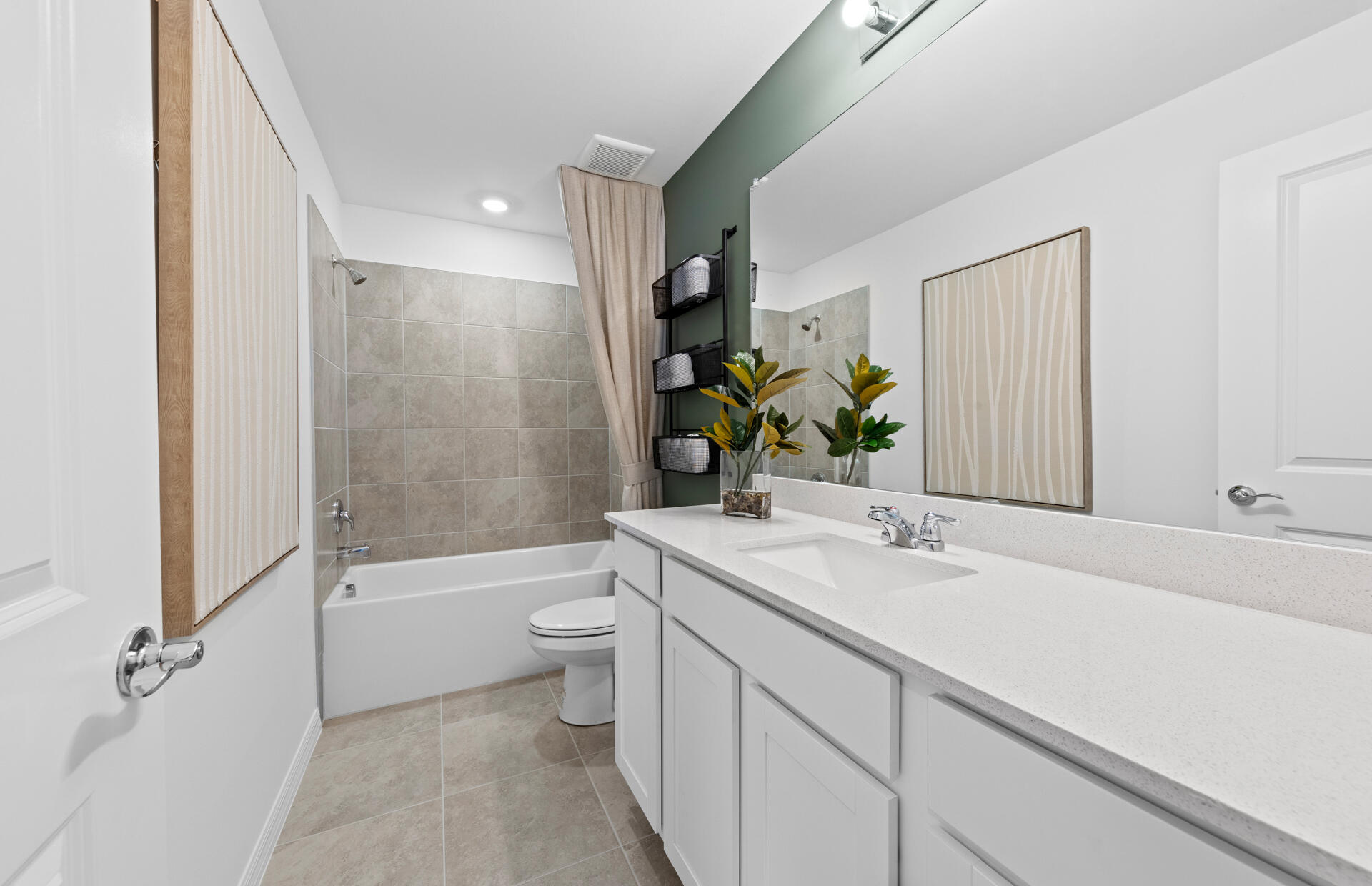 WHISPERING LAKES PHASE 2 - Residential