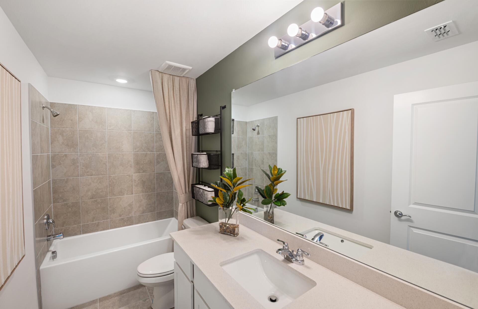 WHISPERING LAKES PHASE 2 - Residential