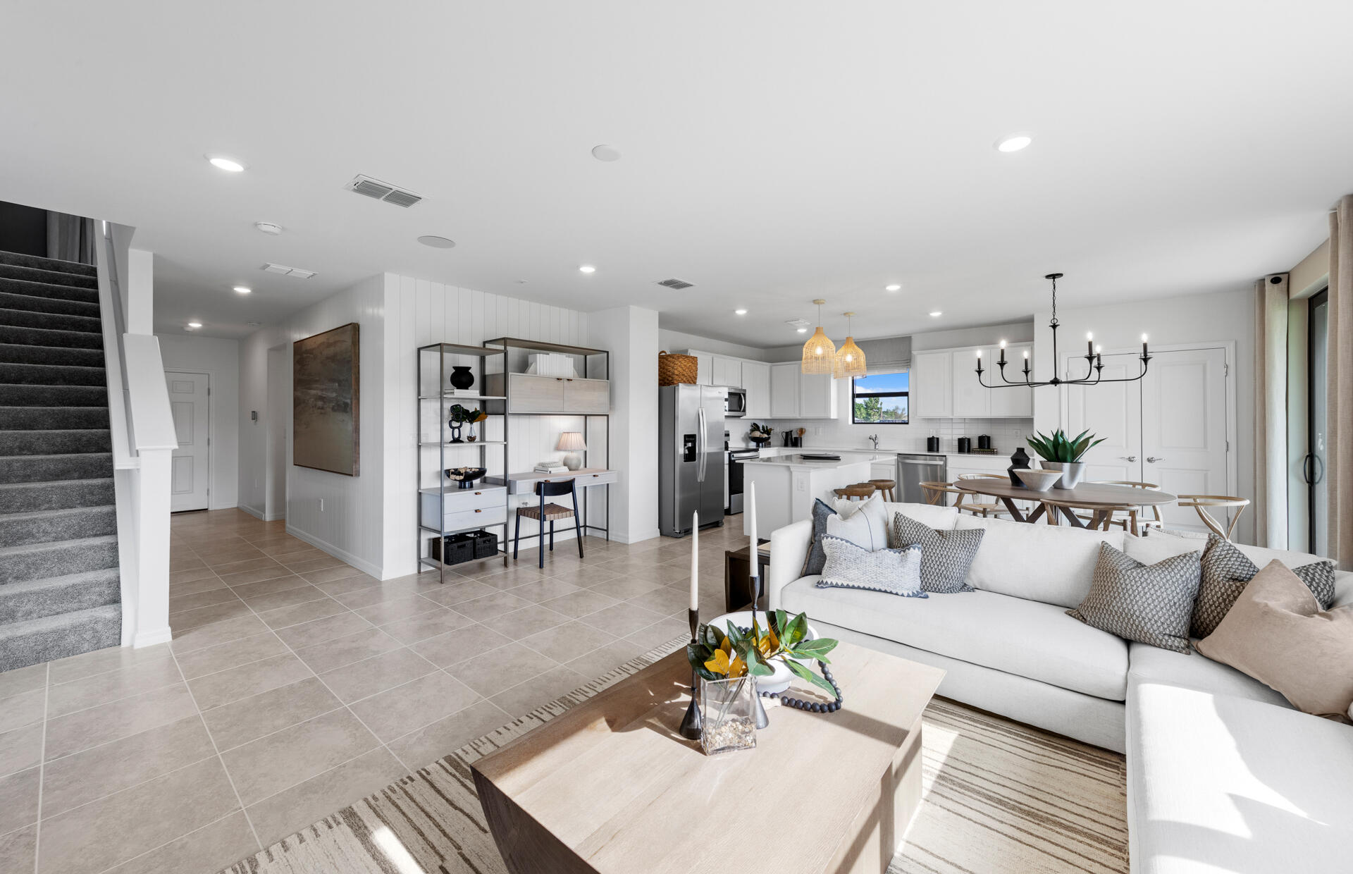 WHISPERING LAKES PHASE 2 - Residential