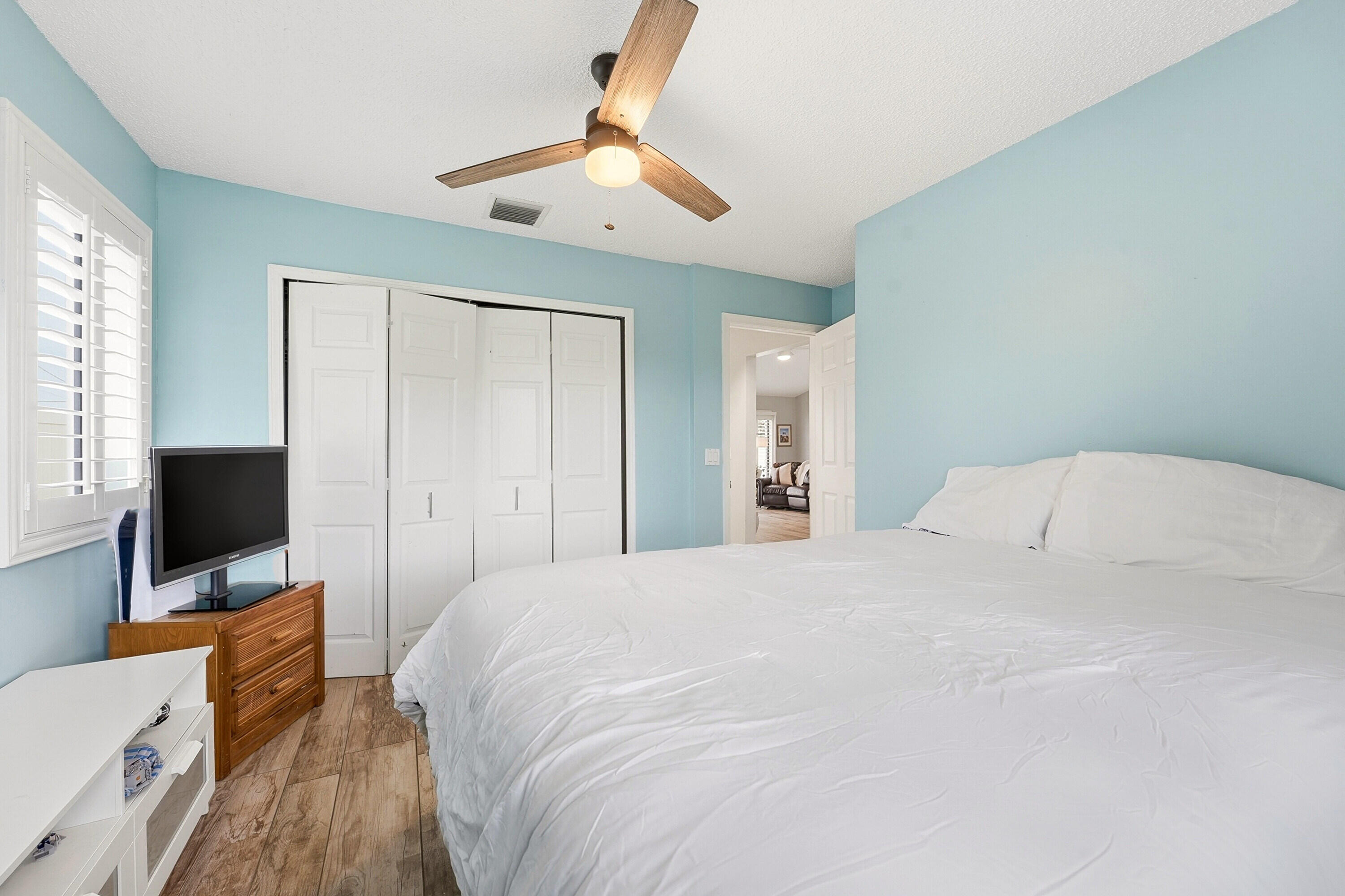 NORTH PALM BEACH HEIGHTS - Residential