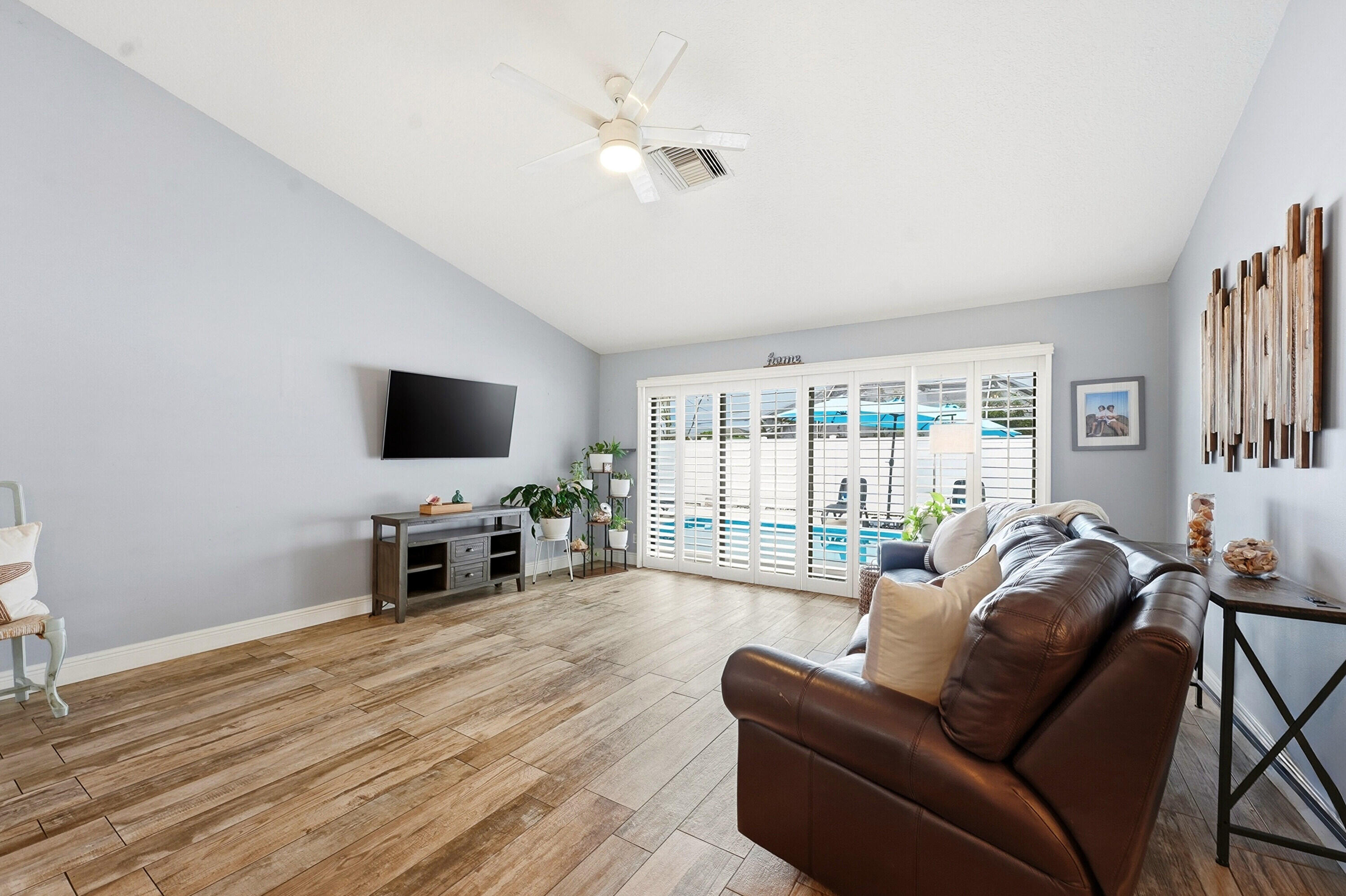NORTH PALM BEACH HEIGHTS - Residential