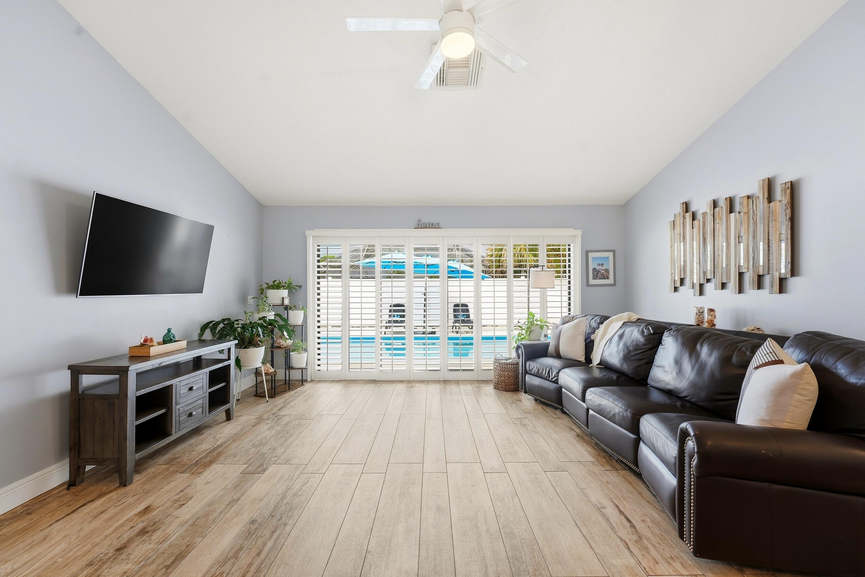 NORTH PALM BEACH HEIGHTS - Residential