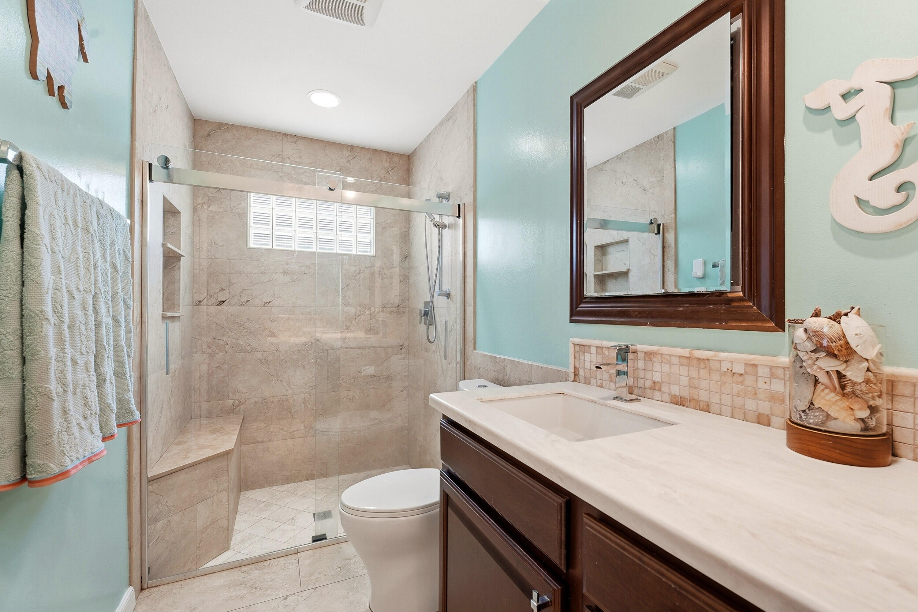 NORTH PALM BEACH HEIGHTS - Residential