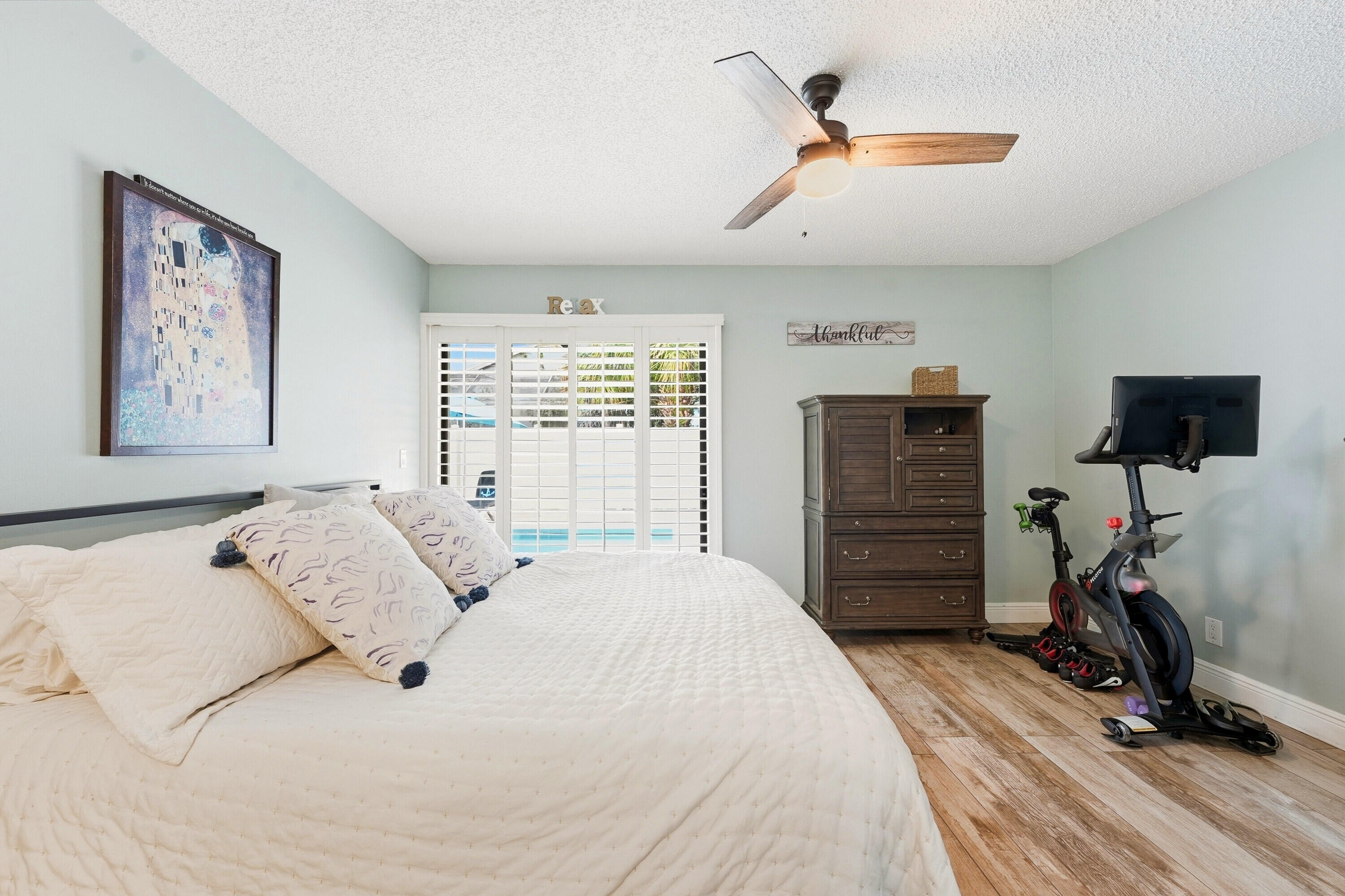 NORTH PALM BEACH HEIGHTS - Residential