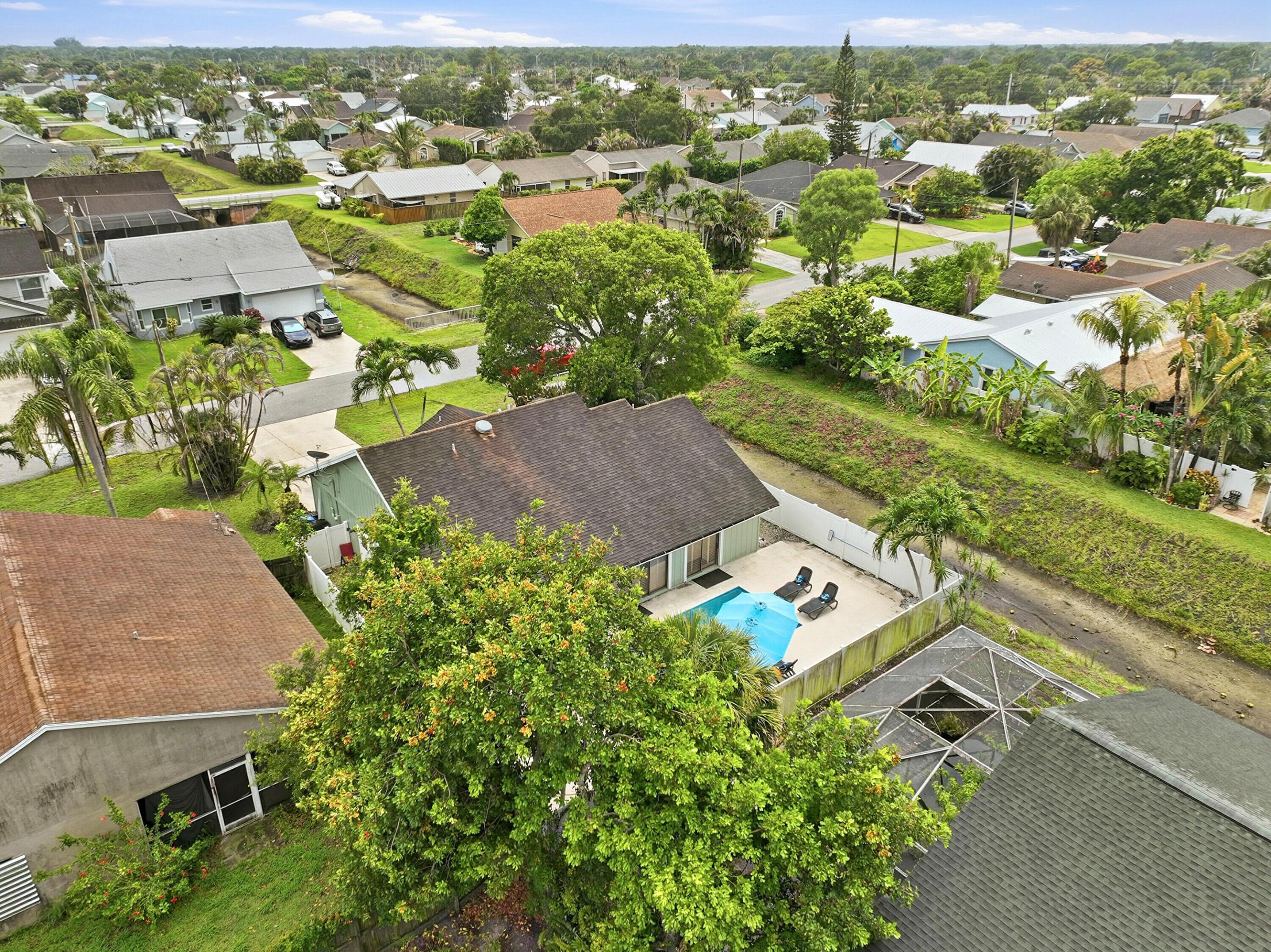 NORTH PALM BEACH HEIGHTS - Residential