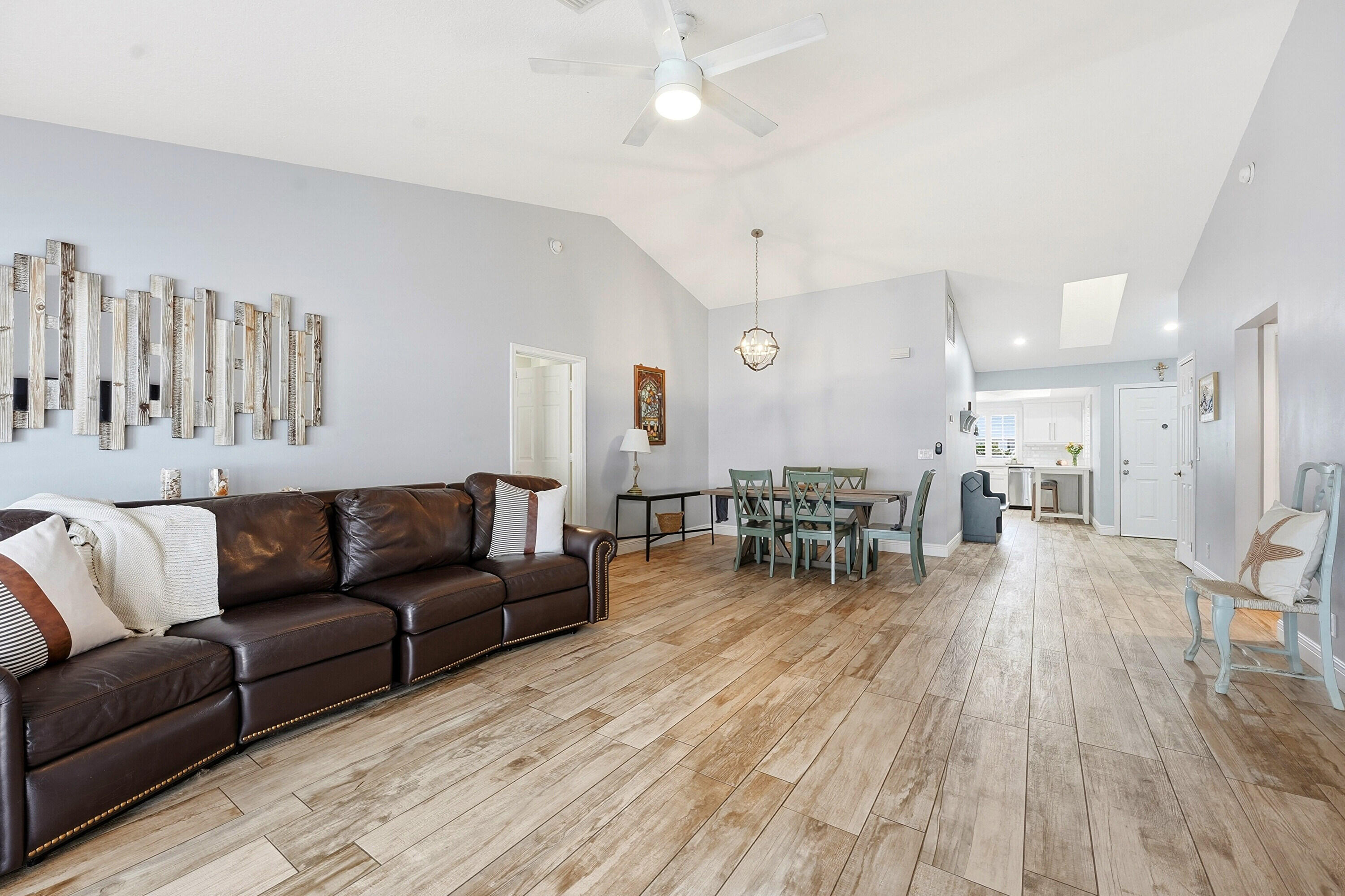NORTH PALM BEACH HEIGHTS - Residential