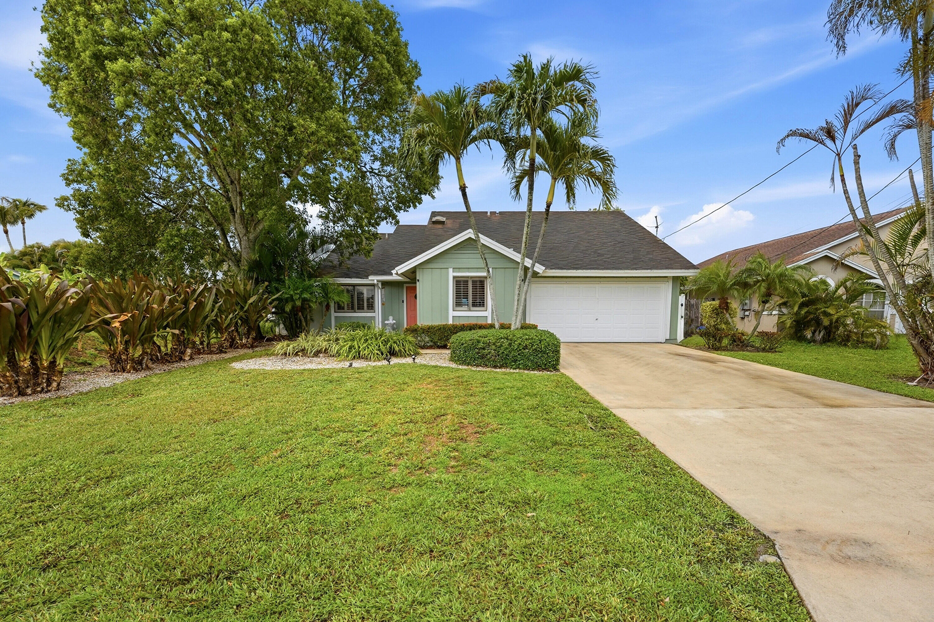 NORTH PALM BEACH HEIGHTS - Residential