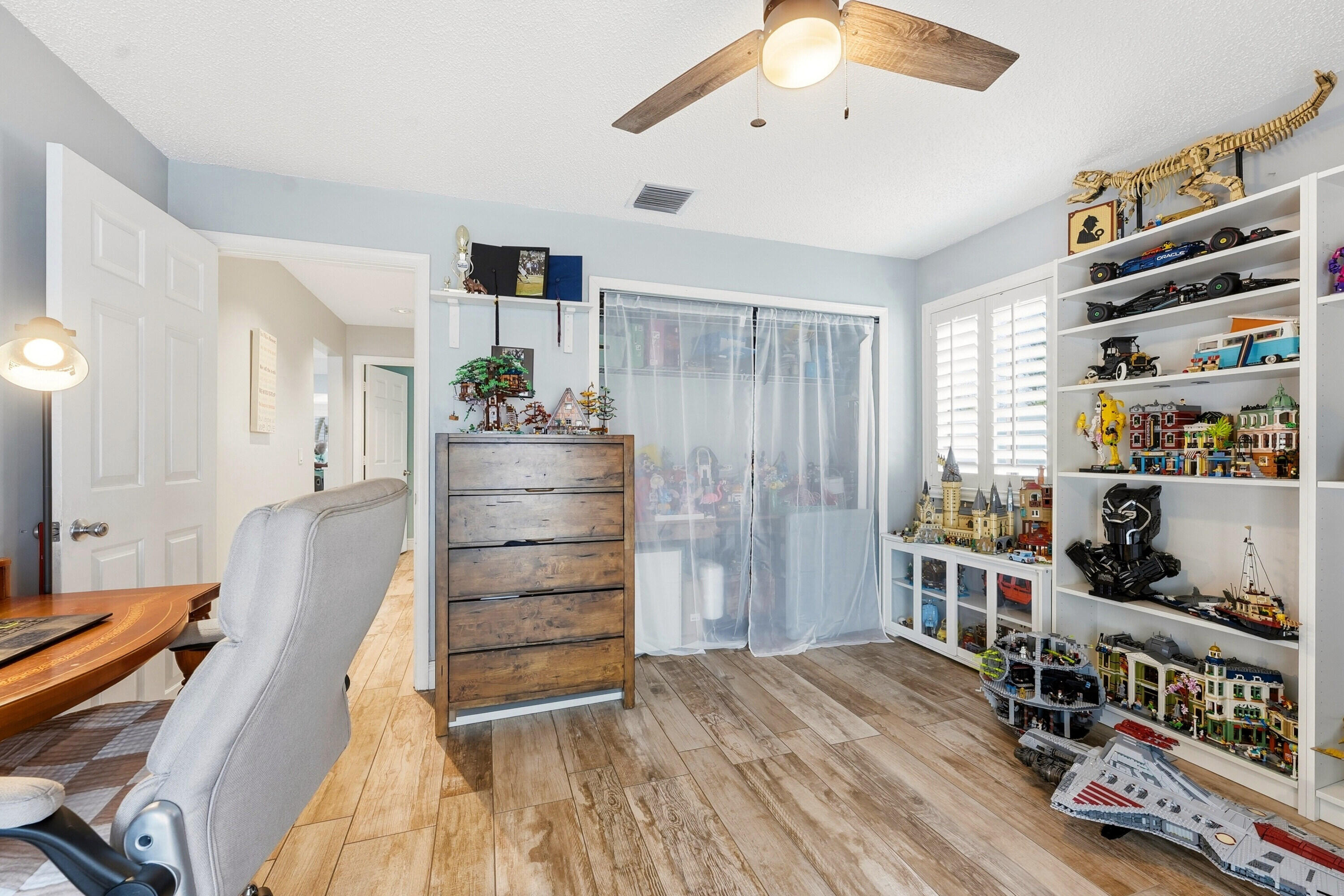 NORTH PALM BEACH HEIGHTS - Residential
