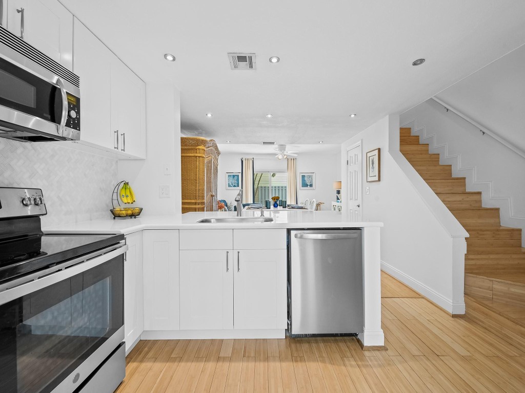 Edgewater Townhomes - Residential Lease