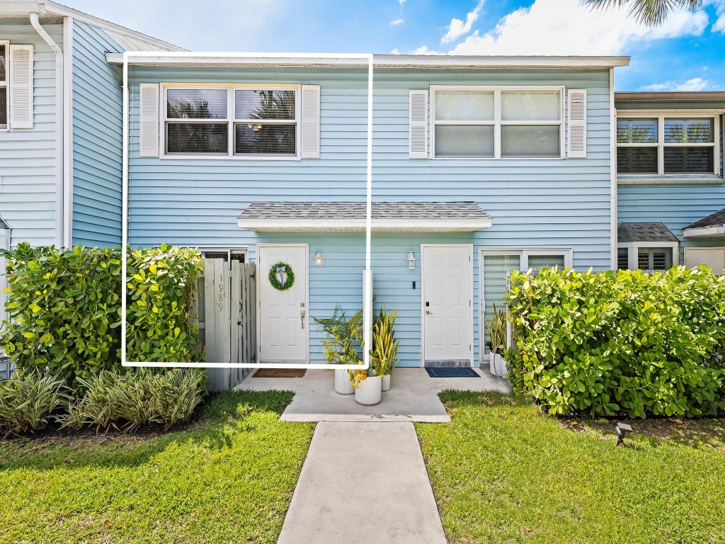 Edgewater Townhomes is a gated community in east Fort Lauderdale, along a serene waterway and just minutes to downtown Ft. Lauderdale. This bright open floor plan, featuring a 2024 roof, is apart of the only building in Edgewater with two full bathrooms to accompany the powder room. The townhome has an updated kitchen, hurricane impact windows and doors, two assigned parking spaces & ample guest parking. The 2nd floor features two ensuite bedrooms with custom closets and newly installed washer/dryer. The dining area & spacious living area access to rear patio and tropical landscaped pathway to waterway and community pool. Square footage from IMAPP.