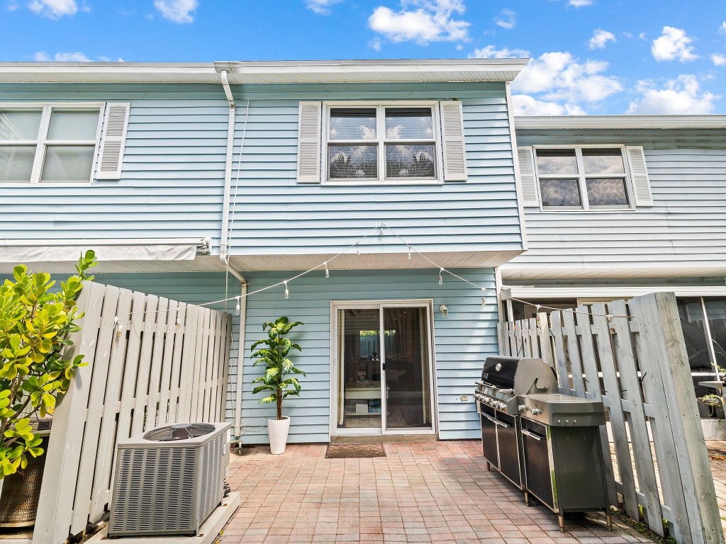 Edgewater Townhomes - Residential Lease