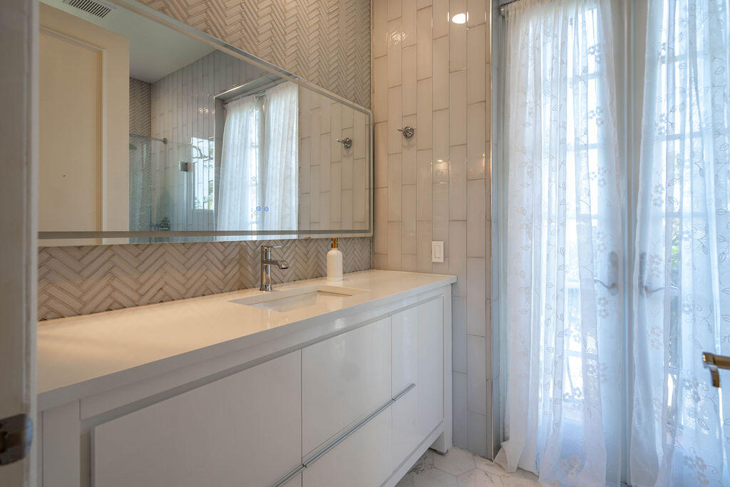 LIGHTHOUSE POINT 5TH SEC - Residential