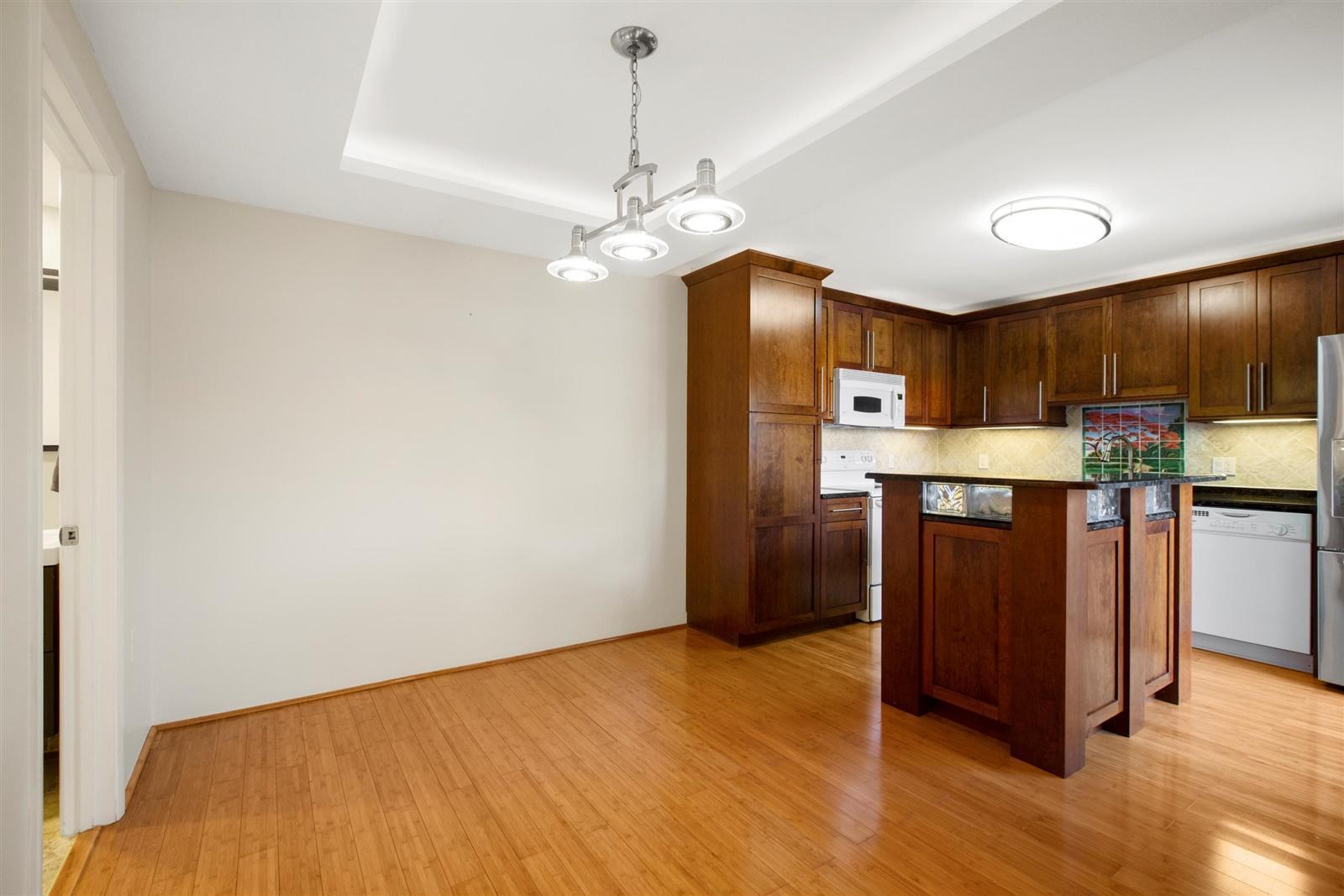 MERIDIAN PARK - Residential Lease