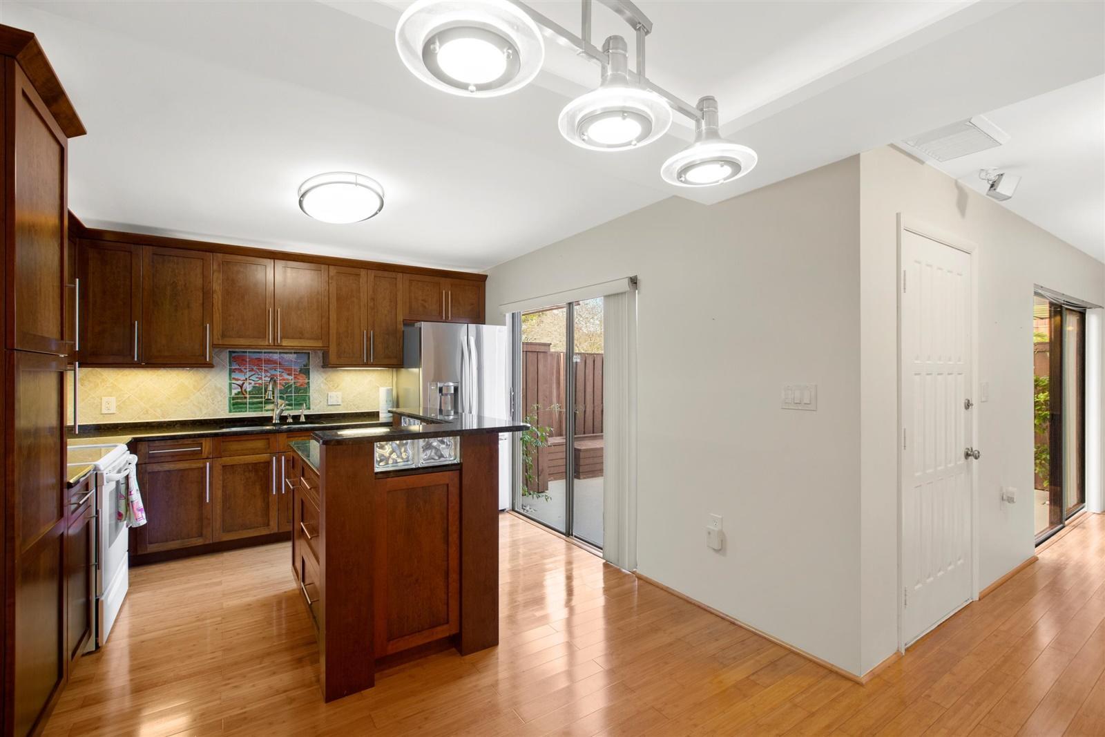 MERIDIAN PARK - Residential Lease