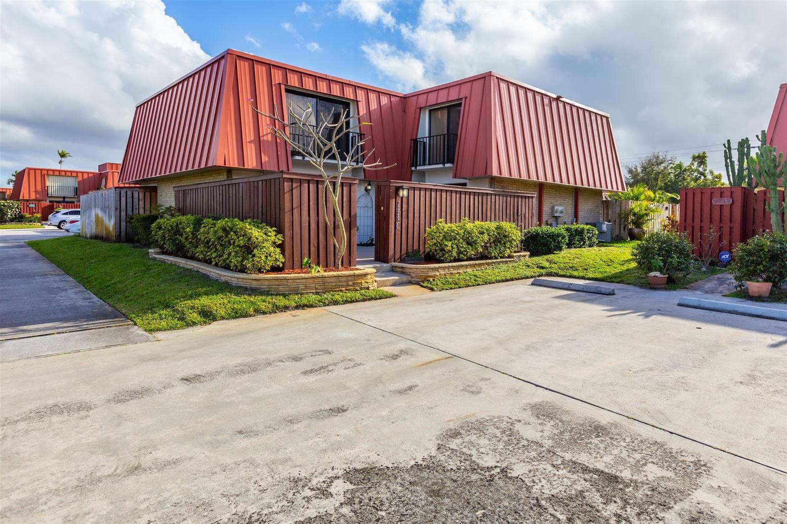 MERIDIAN PARK - Residential Lease
