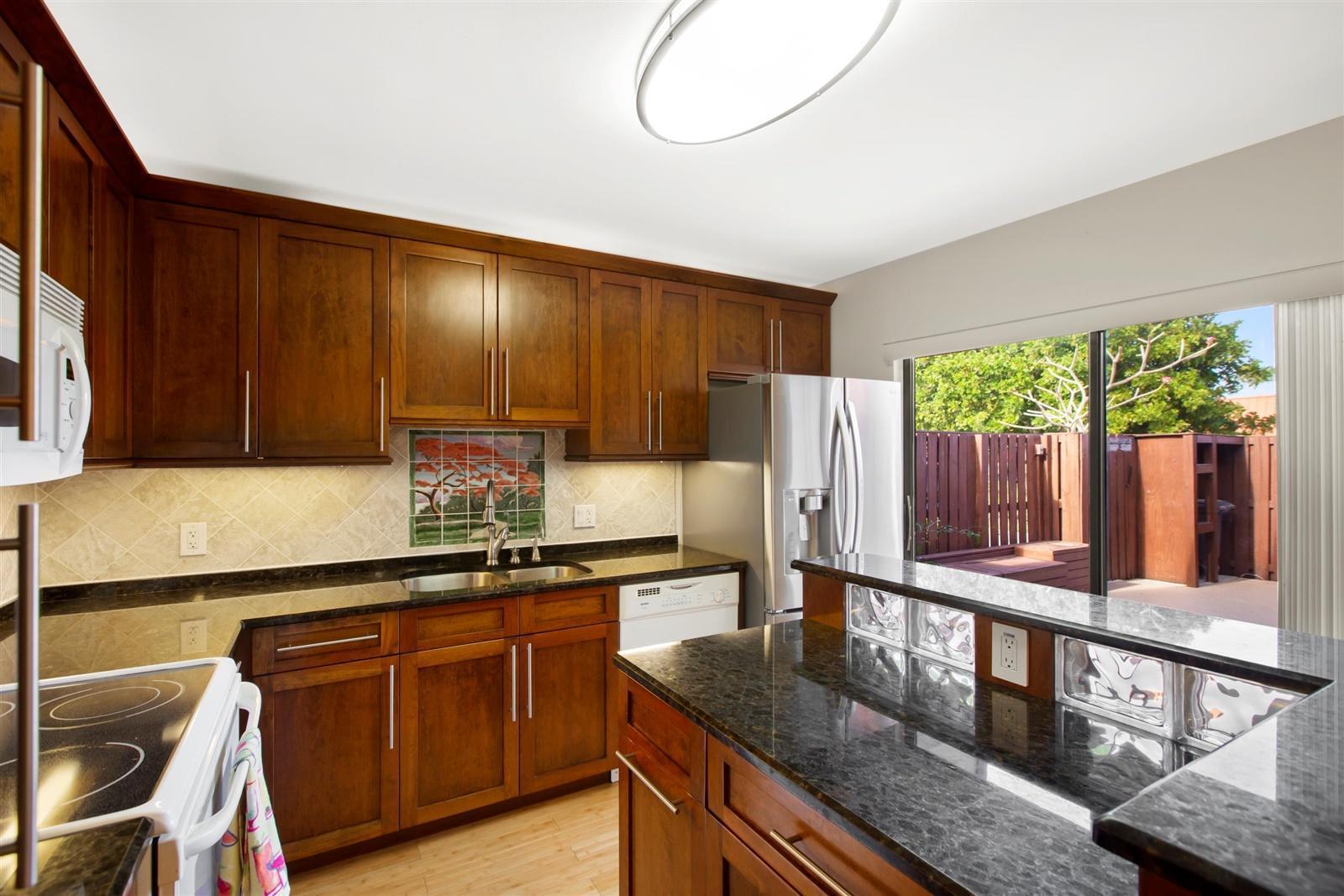 MERIDIAN PARK - Residential Lease