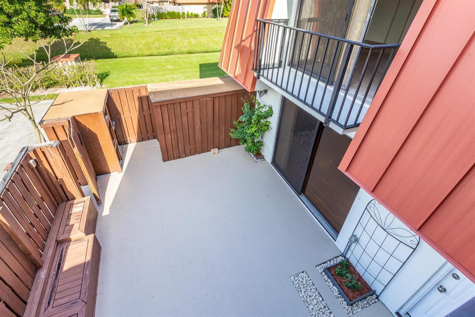 MERIDIAN PARK - Residential Lease