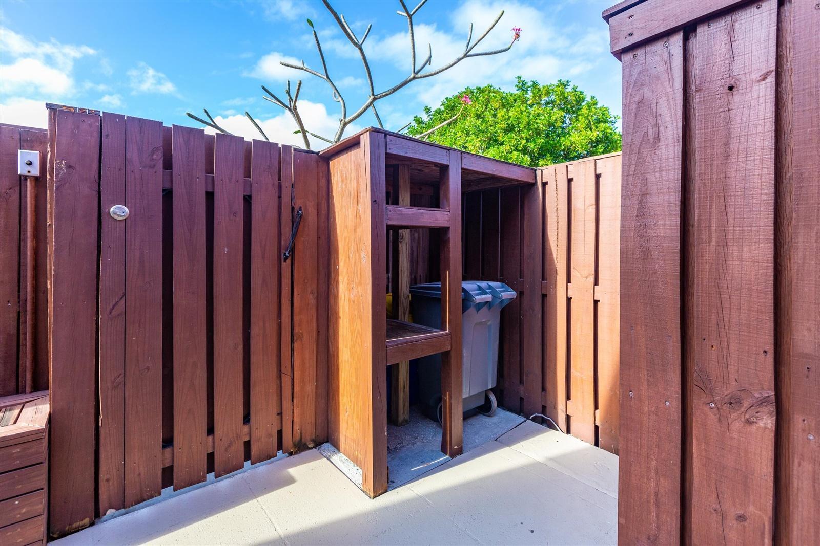 MERIDIAN PARK - Residential Lease