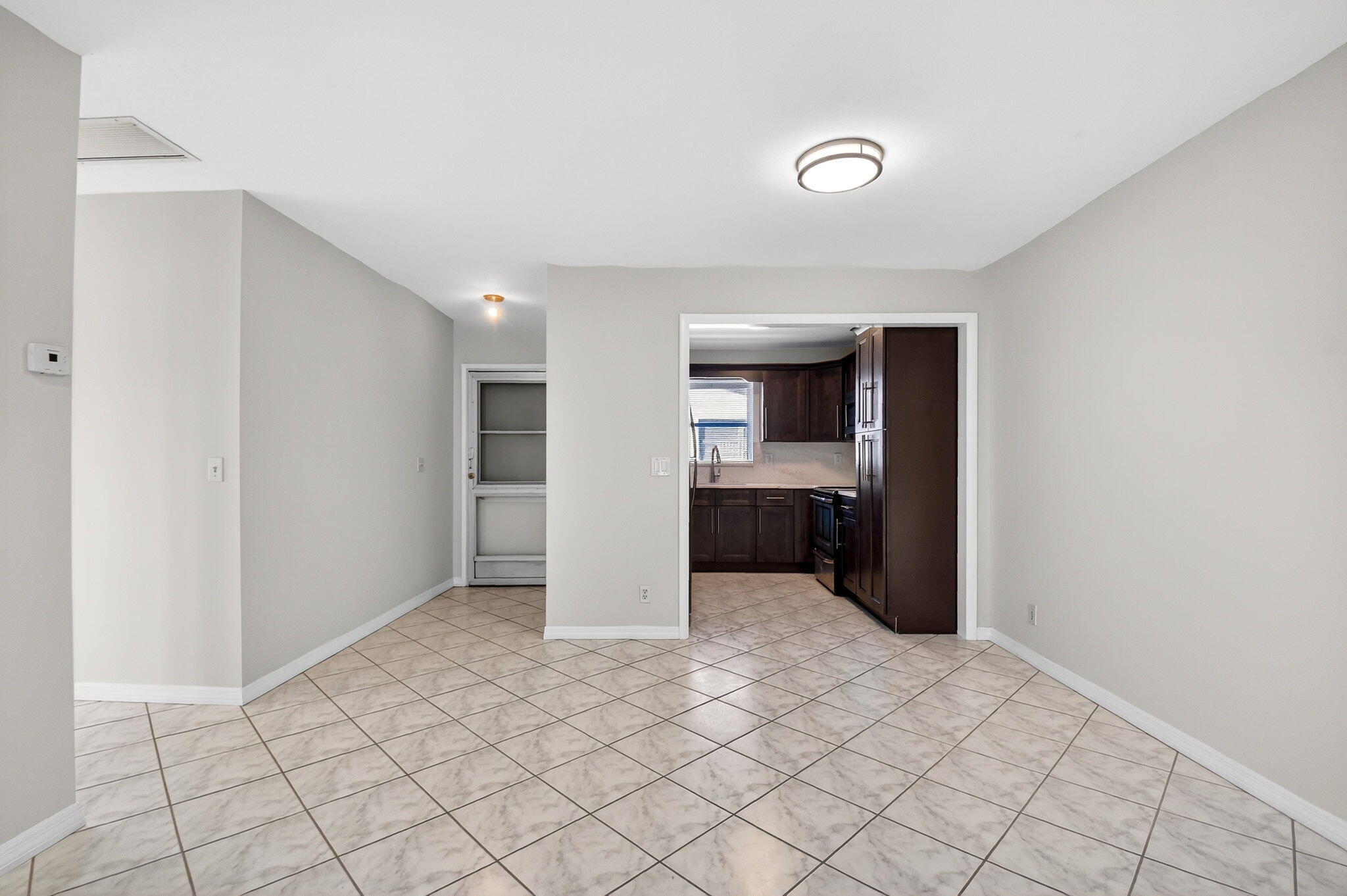CRESTHAVEN VILLAS CONDO 24 - Residential