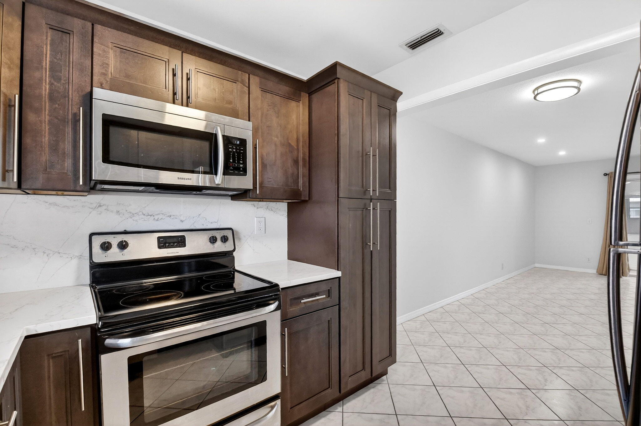 CRESTHAVEN VILLAS CONDO 24 - Residential