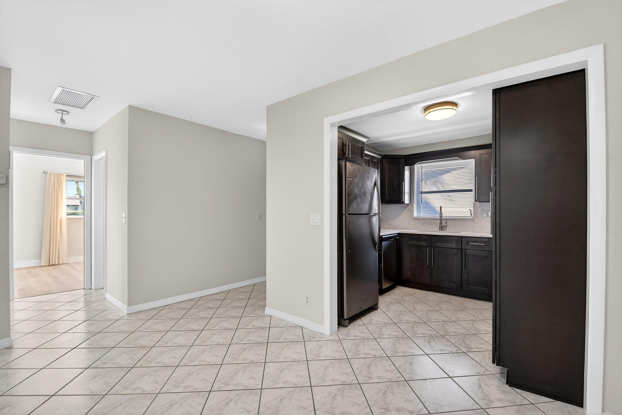 CRESTHAVEN VILLAS CONDO 24 - Residential
