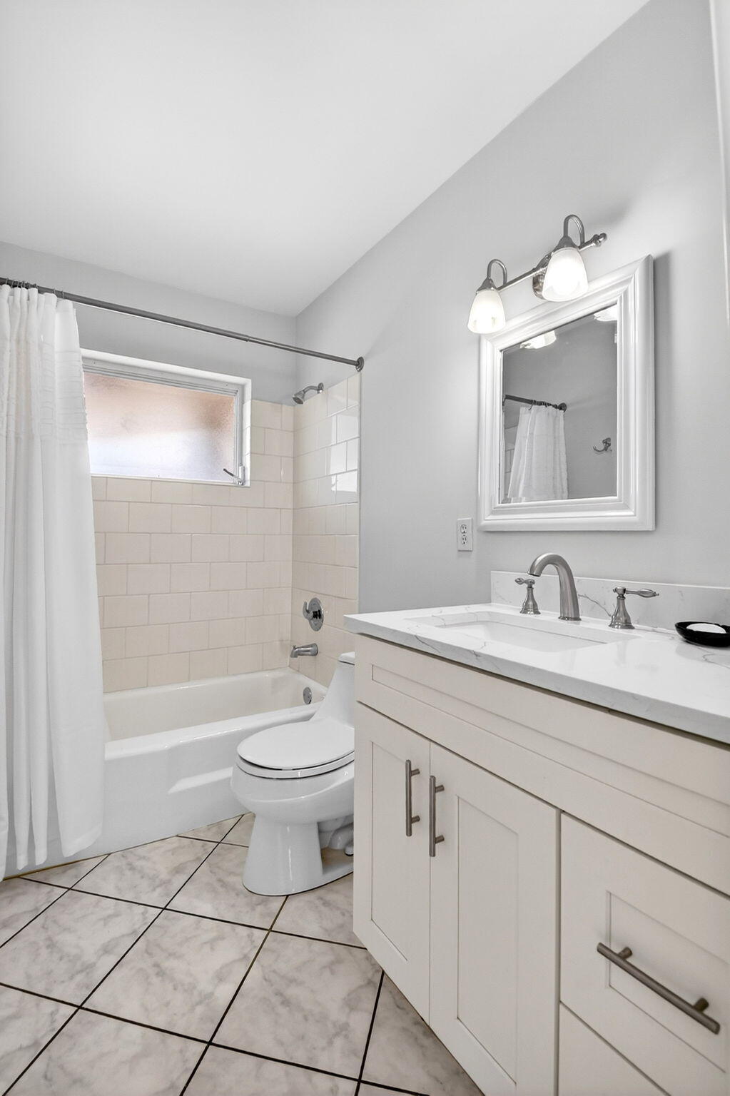 CRESTHAVEN VILLAS CONDO 24 - Residential