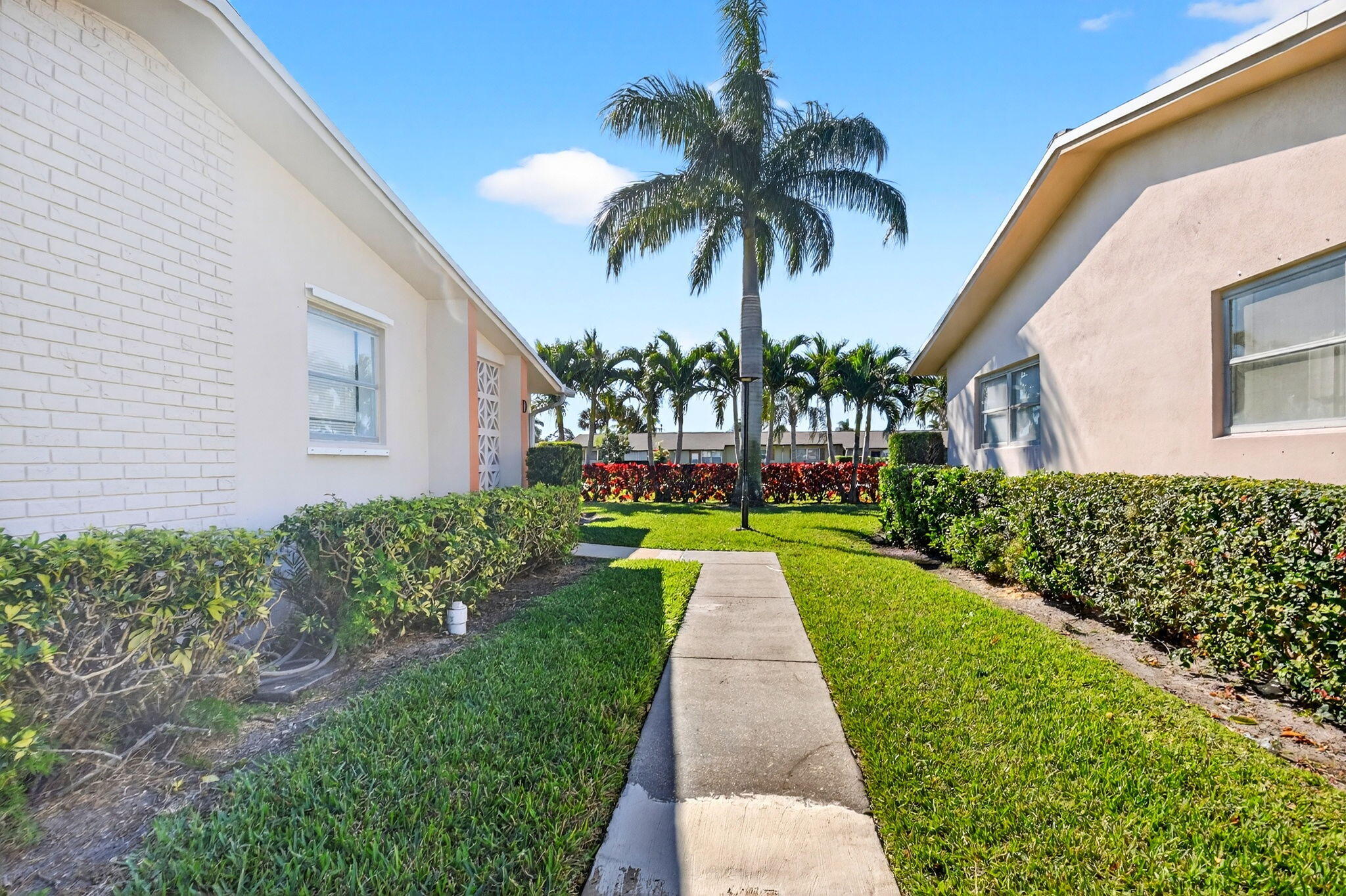 CRESTHAVEN VILLAS CONDO 24 - Residential